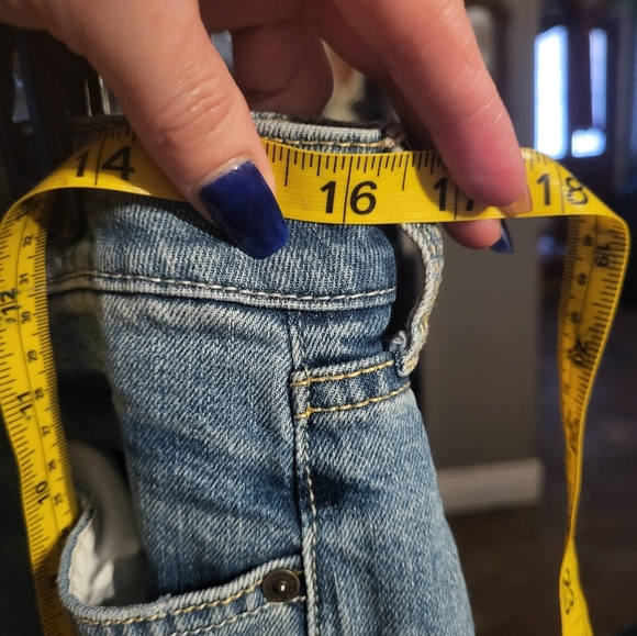 Rose embroidered jeans - Picture 5 of 7